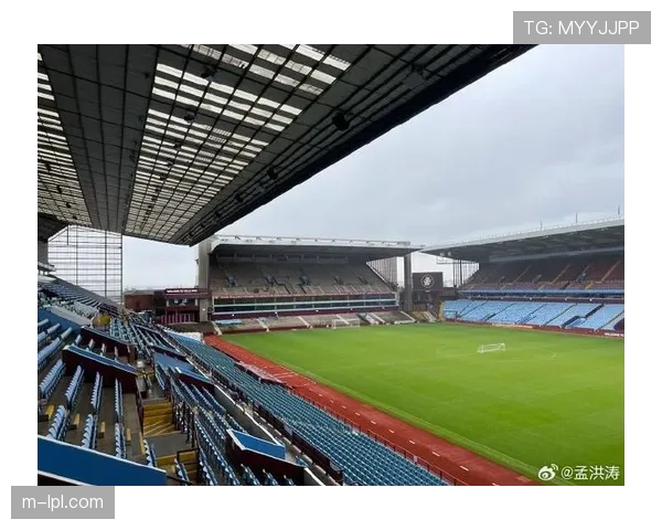 现场报道：维拉公园球场噪音分贝创新高，主队持续高压致对手出球困难